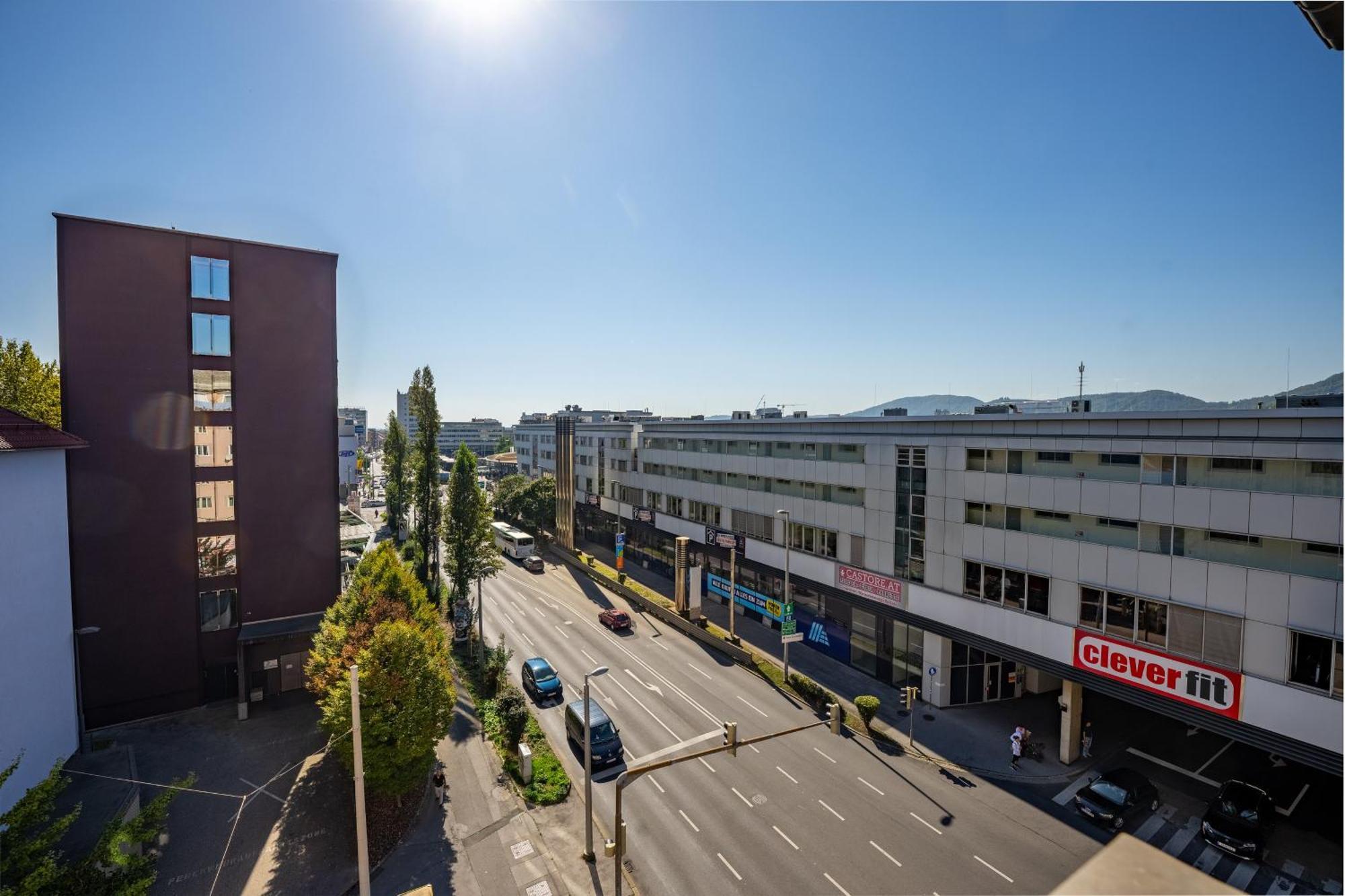 Tamliving Center Luxury 4 Rooms Smart Tv Kitchen Great View Грац Екстер'єр фото